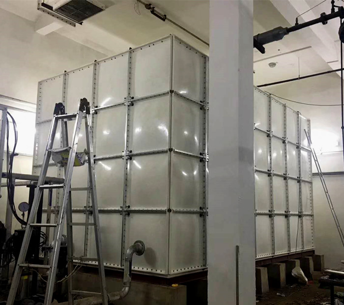 玻璃鋼水箱b.jpg 玻璃鋼水箱b.jpg